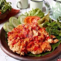 Ayam Geprek Saus Telor Asin