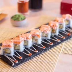 Salmon Mentai Mozarella Roll