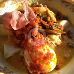 Lontong Medan   Telur