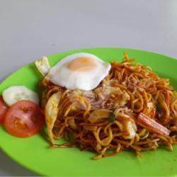 Mie Goreng Ekonomi   Bakso Ikan, Free Sirup Abc