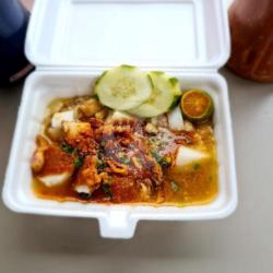 Lontong Kuah Kacang