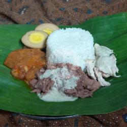 Nasi Gudeg Sambel Goreng   Telor   Suwir