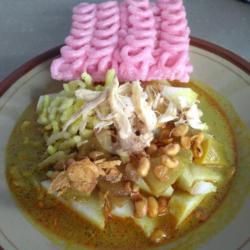 Lontong Kari Ayam Dan Sapi (campur)