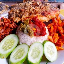 Nasi   Ikan Bawal   Orek   Kentang Lalap Sambal