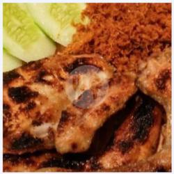 Ayam Bakar Serundeng