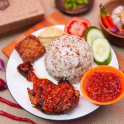 To Ayam Bakar Rempah Lengkap