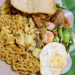 Indomie Mercon Komplit