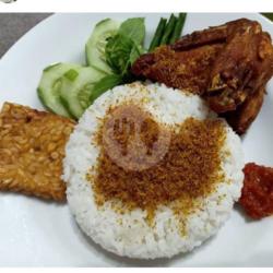 Paket Ayam Serundeng Kumplit