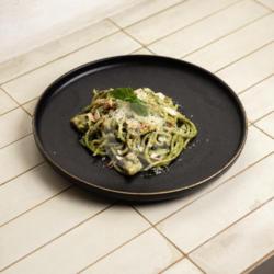 Creamy Basil Pesto Pasta