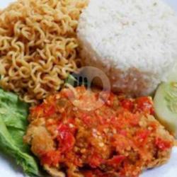 Nasi Indomie Telor Geprek