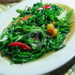 Cah Kangkung Bawang Putih