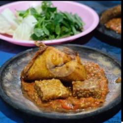 Sambelan Ayam Goreng Nasi Tempe