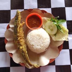 Nasi   Lele Kremes