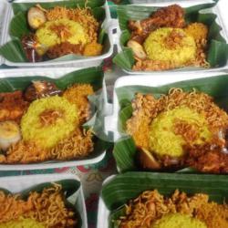 Nasi Kuning,ayam Sisit,telor Goreng,perkedel Kentang,tempe,srondeng - Mie Dan Sambel