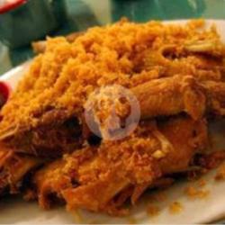 Ceker Goreng Kremes Sambal Dan Lalapan