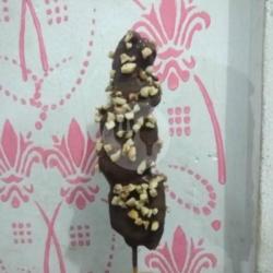 Nanas Balut Coklat Topping Kacang