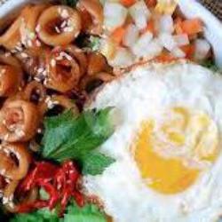 Ricebowl Sambel Cumi Telur Ceplok