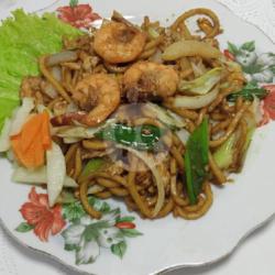 Mie Oriental Sosis