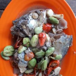 Ikan Dan Pete Pedas Segar