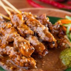 10 Tusuk Sate Sapi Bumbu Kacang