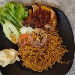 Indomie Geprek (ayam)