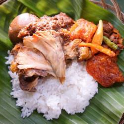 Nasi Gudeg Telor Suwir Tahu