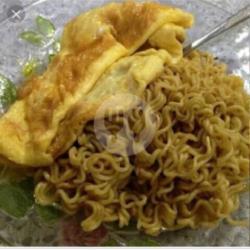 Double Indomie Goreng Telur Dadar/ceplok