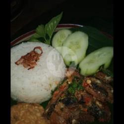 Nasi Belut Goreng Komplit