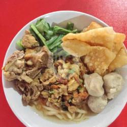 Mie Babi Bakso Balung