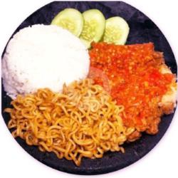 Ph 7 : Ayam Geprek Nasi   Mie Goreng    Es Sirup/nangka/limus/mangga/leci/sirsak