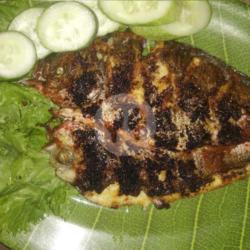 Ikan Ekor Kuning Bakar