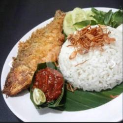 Nasi Campur Ikan Bandeng Presto