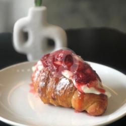 Croissant Strawberry Cheese Cream