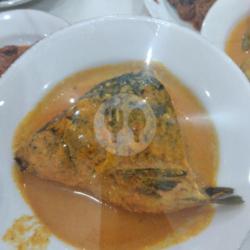 Gulai Kepala Ikan Mas