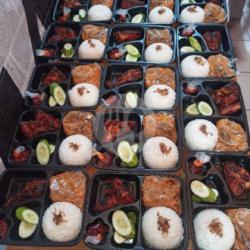 Bento Gudeg Ayam Bakar