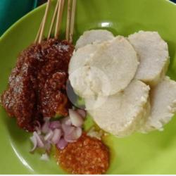 Lontong Sate Ayam Kelapa