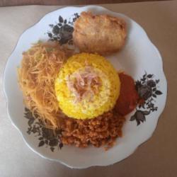 Nasi Kuning Perkedel