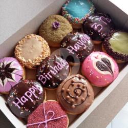 Donat Ucapan 12 ( Tulisan Coklat)