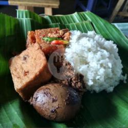 Nasi Gudeg Tahu Telur