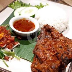 Ayam Bakar   Urap   Nasi Putih   Sambal Pencit