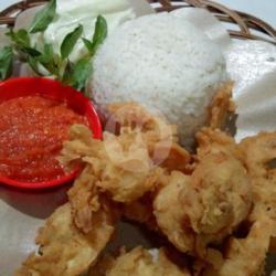 Udang Crispy / Cumi Krispy   Nasi   Sambal   Lalapan