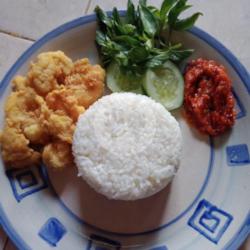 Ayam Fillet Krispy Sambel Merah Nasi Lalapan