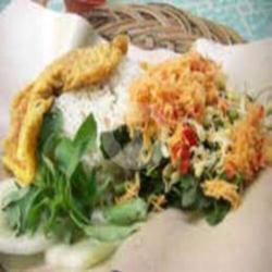 Nasi Urap Telor Dadar