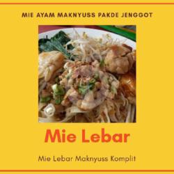 Mie Lebar Maknyuss Spesial Komplit (pangsit Rebus Bakso Sapi Ceker)