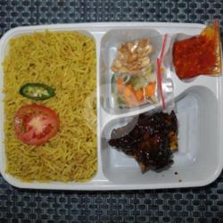 Nasi Kebuli Box Kambing Panggang Paket Kenyang