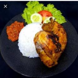 Paket Nasi Uduk Ayam Bakar