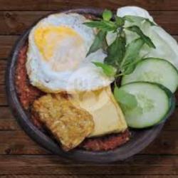 Nasi Penyetan Tempe Tahu Telor Dadar