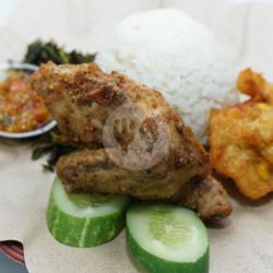 Nasi Ayam Panggang Asin