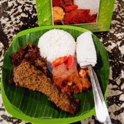 Nasi Gudeg Krecek Kepala Ayam