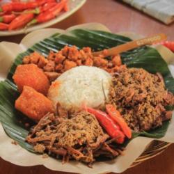 Nasi Gudeg Mercon  Suwir